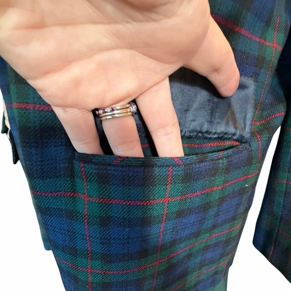 Vtg Pendleton Plus 16W Black Watch
Tartan Blazer 100% Wool Gold Button Academia - Picture 9 of 16